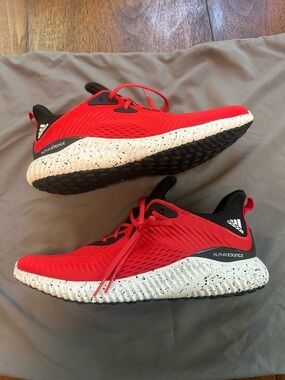 Adidas Alpha Bounce Men’s Sz 10 Red and Black Sneakers